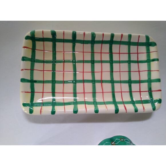 Irish Santa Claus Salt and Pepper Shaker Set With Plate Base Miss Claus Green - Picture 6 of 8